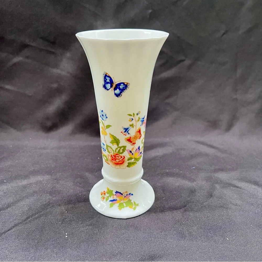 AYNSLEY BONE CHINA‎ Cottage Garden Butterfly Vase Made In England Porcelain 6.5”